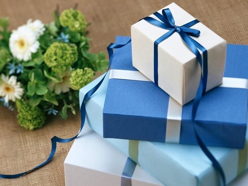 mua quà tặng thầy
